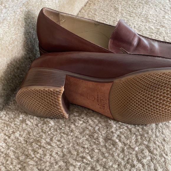 Walking Co. brown leather loafers ITALY 41 EUC - Picture 3 of 7